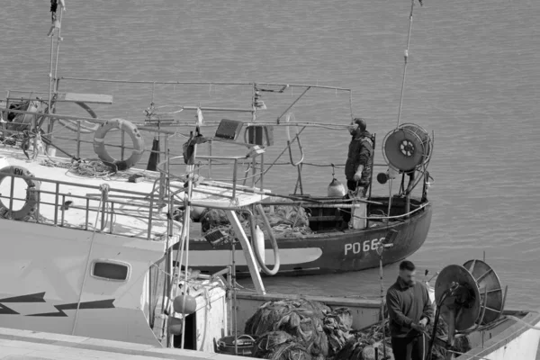 Italia Sicilia Mar Mediterráneo Marina Ragusa Provincia Ragusa Pescadores Barcos — Foto de Stock