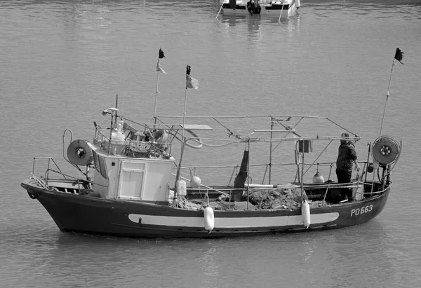 Italie Sicile Méditerranée Marina Ragusa Province Raguse Pêcheur Sur Bateau — Photo