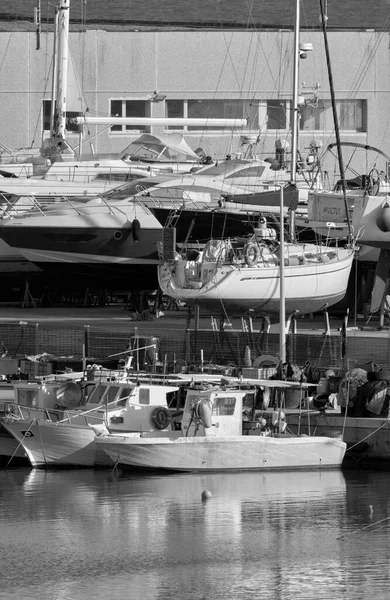 Italien Sicilien Marina Ragusa Ragusaprovinsen April 2022 Lokala Fiskebåtar Och — Stockfoto