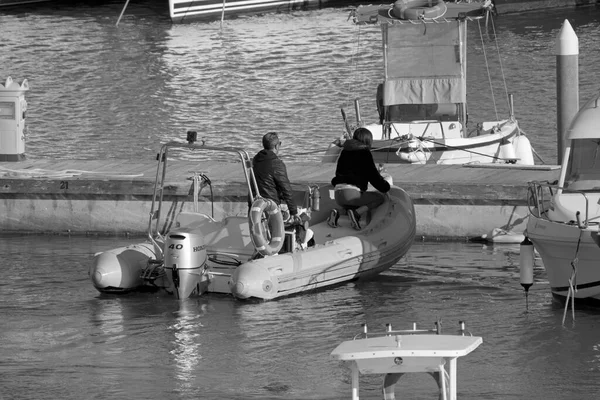 Italie Sicile Méditerranée Marina Ragusa Province Raguse Avril 2022 Couple — Photo