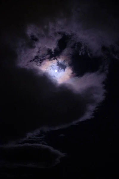 Vue Lune Des Nuages Dans Ciel Nuit — Photo