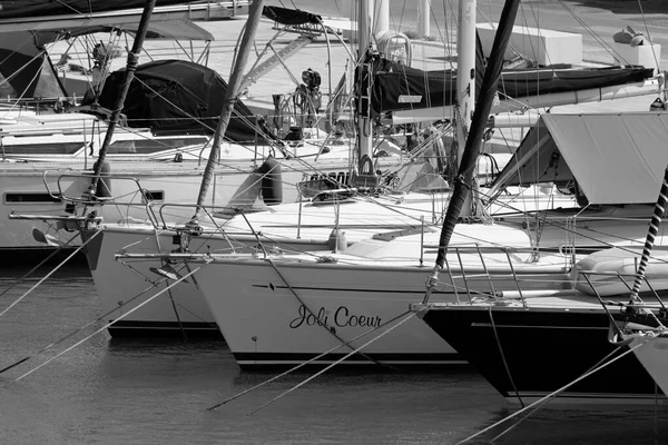 Italien Sicilien Medelhavet Marina Ragusa Ragusaprovinsen Juni2022 Segelbåtar Hamnen Editoriell — Stockfoto