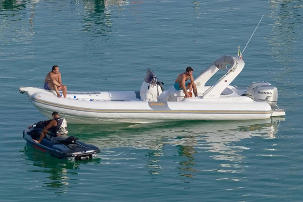 Italien Sizilien Mittelmeer Marina Ragusa Provinz Ragusa Juli 2022 Männer — Stockfoto