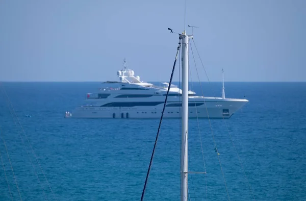 Italy Sicily Mediterranean Sea Marina Ragusa Sailing Boat Mast Port — kuvapankkivalokuva