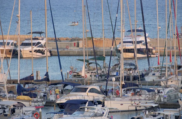 Italien Sicilien Medelhavet Marina Ragusa Ragusaprovinsen September 2022 Lyxbåtar Hamnen — Stockfoto