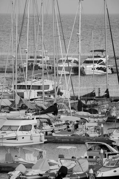 Italien Sicilien Medelhavet Marina Ragusa Ragusaprovinsen September 2022 Lyxbåtar Hamnen — Stockfoto