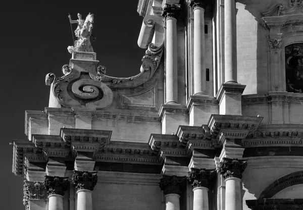 Italy Sicily Ragusa Ibla George Cathedral Baroque Stone Ornaments — Stock Photo, Image