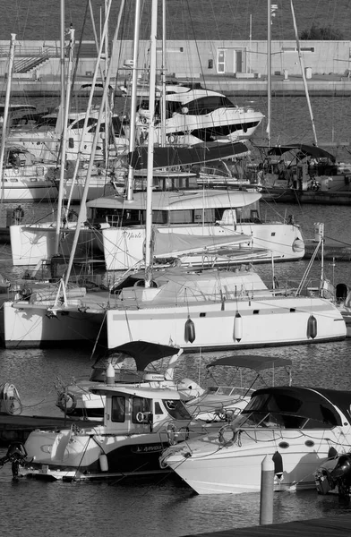 Italien Sicilien Medelhavet Marina Ragusa Ragusaprovinsen September 2022 Lyxbåtar Hamnen — Stockfoto
