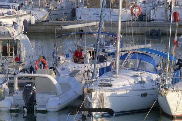 Taly Sizilien Mittelmeer Marina Ragusa Provinz Ragusa Oktober 2022 Mann — Stockfoto