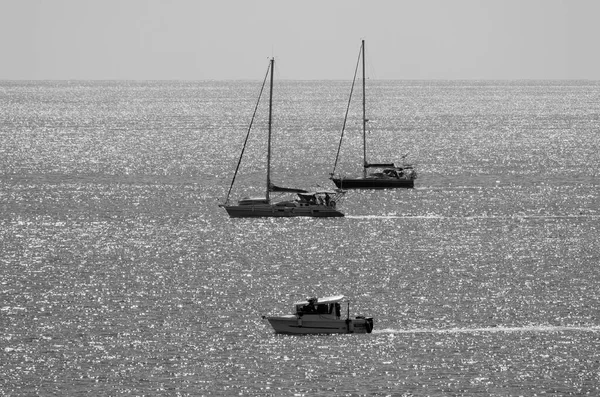 Italia Sicilia Mar Mediterráneo Gente Veleros Canal Sicilia — Foto de Stock