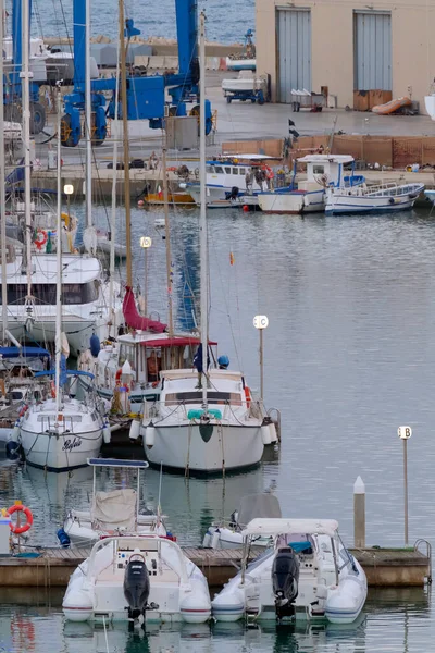 Itália Sicília Mar Mediterrâneo Marina Ragusa Outubro 2022 Barcos Motor — Fotografia de Stock