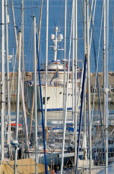 Italien Sicilien Medelhavet Marina Ragusa Ragusaprovinsen Oktober 2022 Lyxbåtar Hamnen — Stockfoto