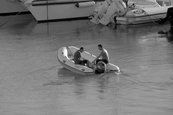 Italie Sicile Méditerranée Marina Ragusa Province Raguse Octobre 2022 Hommes — Photo