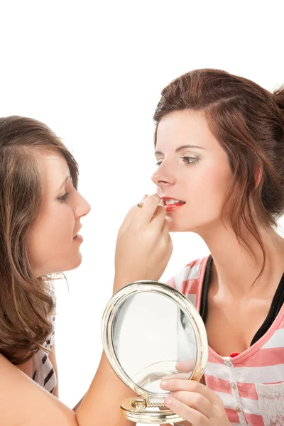 Två tonårig flicka sätta på make-up — Stockfoto