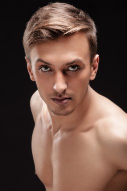 yakışıklı bir adam portresi