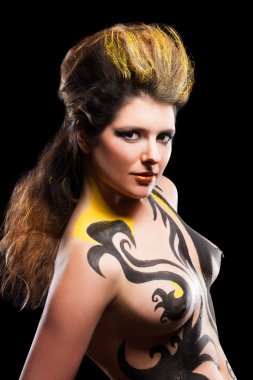 lowkey resimlerbodypainting