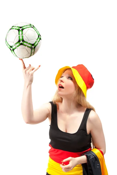 Vrouw met voetbal en Duitsland vlag — Stockfoto