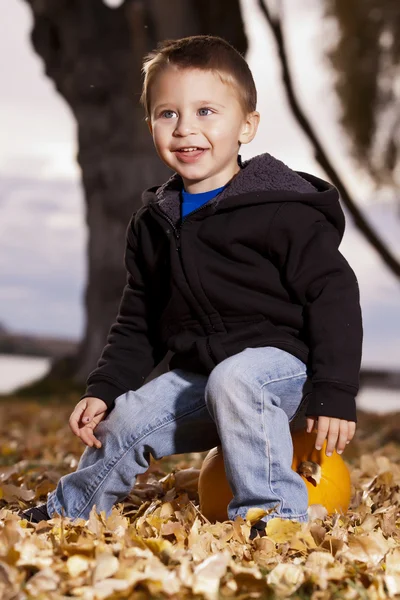 Niño feliz. — Foto de Stock