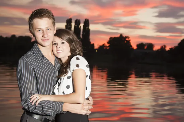 Pareja joven — Foto de Stock