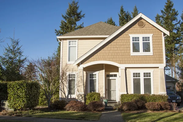 Suburban house — Stock Photo, Image