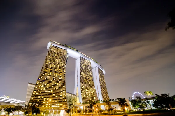 Singapore - jan 25: marina bay sands, världens dyraste sta — Stockfoto