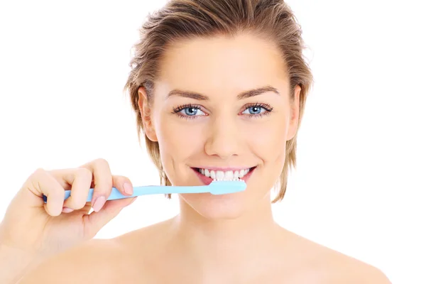 Cepillarse los dientes — Foto de Stock