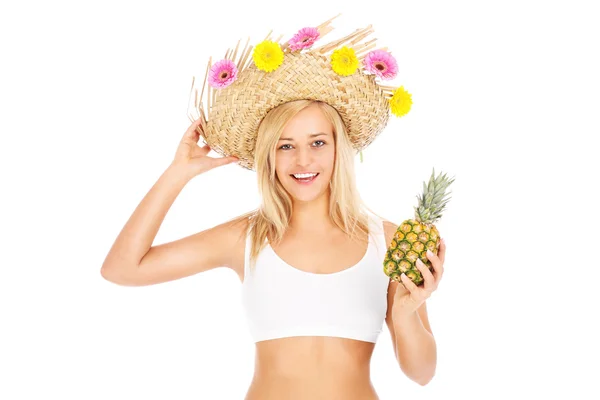Nyári nő, ananász — Stock Fotó