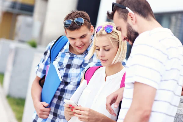 Universitetsvenner – stockfoto