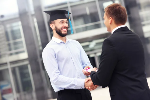 Estudante na cerimônia de formatura — Fotografia de Stock