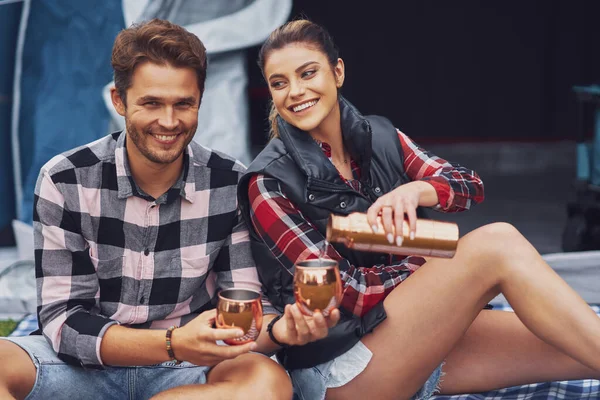Young nice couple having fun on camping — Stock Photo, Image
