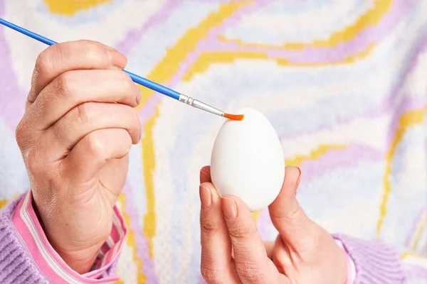 Studio shots of woman over yellow background easter style — Stock Photo, Image