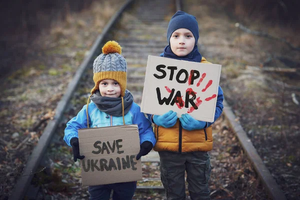 Picture of a child with a lot of love and peaceful message — Stock Photo, Image