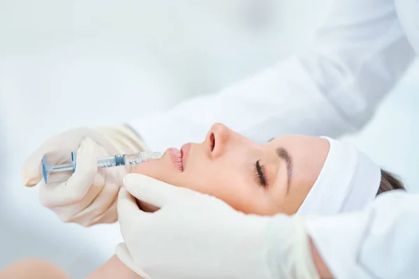 A scene of medical cosmetology treatments botox injection. — 스톡 사진