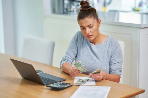 Young Woman Counting Home Budget Bills High Quality Photo — ストック写真