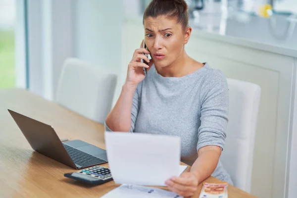 Young Woman Counting Home Budget Bills High Quality Photo — ストック写真