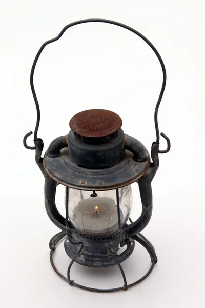 Oude lantaarn met een kaars — Stockfoto