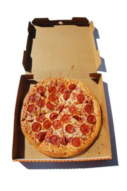 Pepperoni pizza. Bir dilim biberli pizza. Beyazda izole edilmiş. Mesaj için yer var. Bir dilim pizza alıyorum. Beyaz arka planda lezzetli biberli pizza. Yakından bak. El yapımı pizza. Sucuklu ve peynirli pizza. Öğle yemeği zamanı pizza. Akşam yemeği için pizza. Pizza.