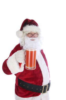 Noel Baba bir bardak Michelada 'dan hoşlanıyor. Baharatlı Meksika birası ve domates suyu kokteyli. Michelada Meksikalı Bloody Mary 'dir. Meksika alkollü Michelada, koyu bira ve domates suyu. Bira ve limon suyu ile Meksika alkollü kokteyl michelada.