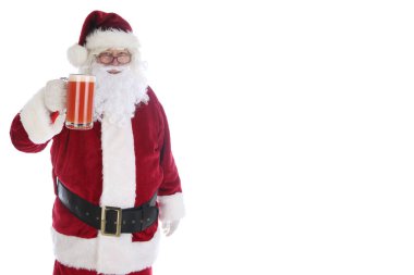 Noel Baba bir bardak Michelada 'dan hoşlanıyor. Baharatlı Meksika birası ve domates suyu kokteyli. Michelada Meksikalı Bloody Mary 'dir. Meksika alkollü Michelada, koyu bira ve domates suyu. Bira ve limon suyu ile Meksika alkollü kokteyl michelada.