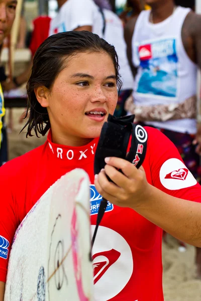 Anissa flynn i quiksilver öppna phuket thailand 2012 — Stockfoto