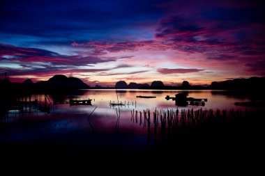 güzel gün doğumu balıkçı köyü.