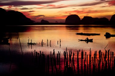 güzel gün doğumu balıkçı köyü.