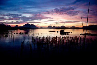 güzel gün doğumu balıkçı köyü.