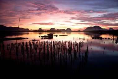güzel gün doğumu balıkçı köyü.