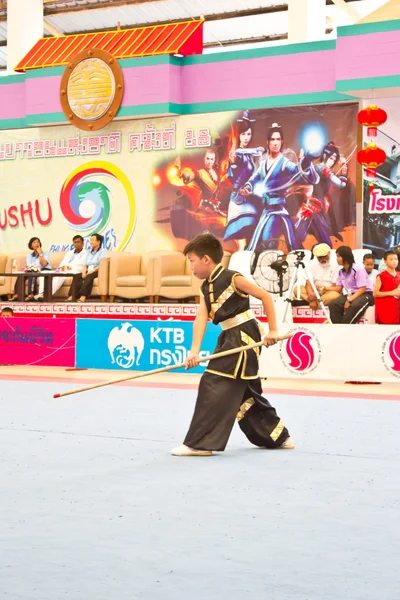 Wushu gun shu compétition aux Jeux nationaux de la jeunesse, Phuket 2012 — Photo