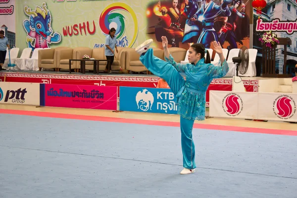 Wushu gun shu competitie op de Nationale Jeugdspelen, Phuket 2012 — Stockfoto