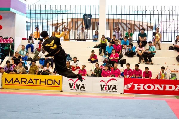 Wushu gun shu Wettbewerb bei den Nationalen Jugendspielen, Phuket 2012 — Stockfoto