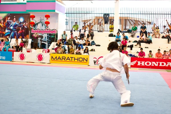 Wushu gun shu competitie op de Nationale Jeugdspelen, Phuket 2012 — Stockfoto