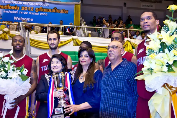 Jedności zespołu z usa zabezpieczanie złoty medal w Tajlandii toa otworzyć 2012 Mistrzostwa phuket — Zdjęcie stockowe