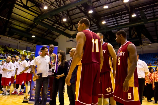 Team Unity dos EUA conquistando uma medalha de ouro no TOA Thailand Open 2012 Phuket Championship — Fotografia de Stock